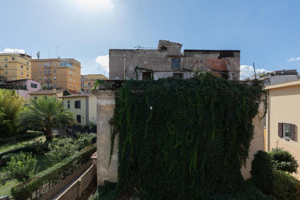 The building in which Az apartmant is located