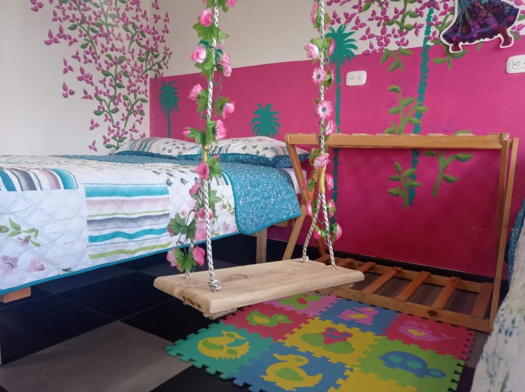 Letto o letti in una camera di Combi, 2 good 4 less