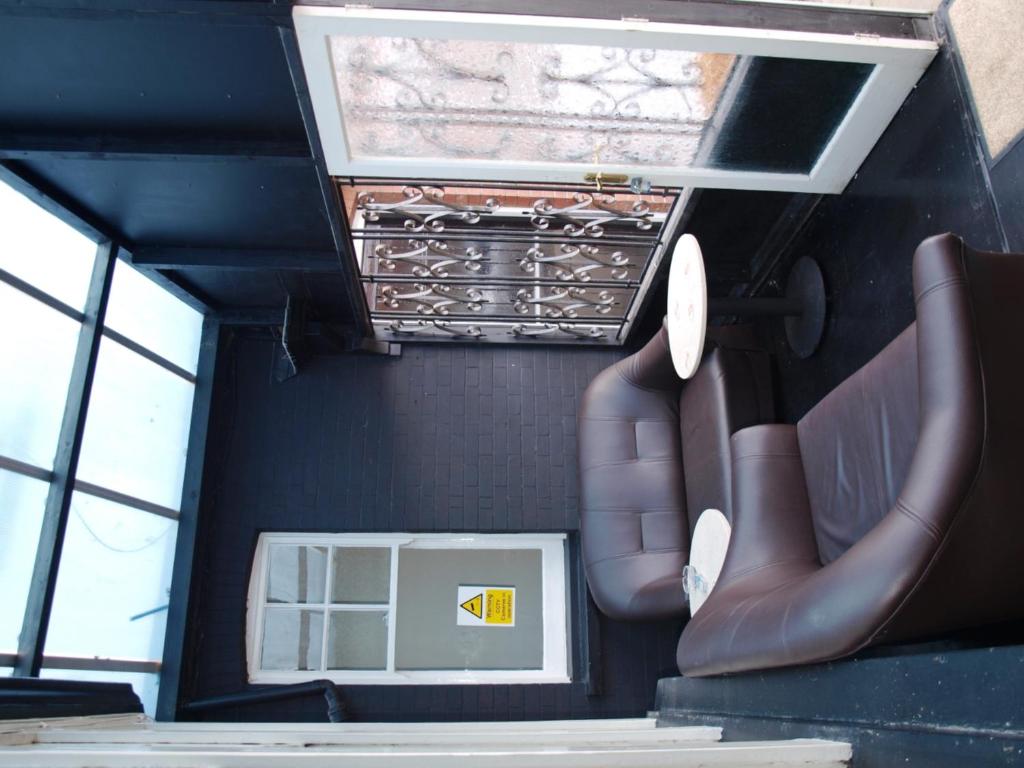 Heathrow Stay - Standaard Tweepersoonskamer Met Gedeelde Badkamer