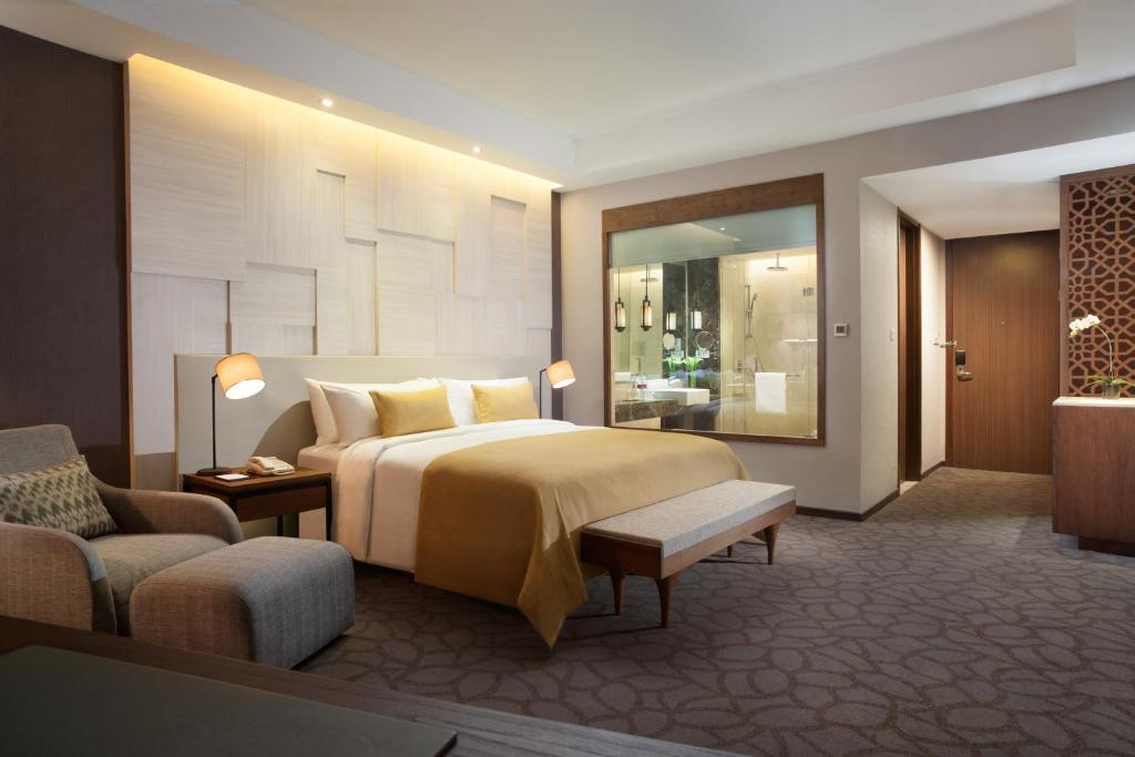 Crowne Plaza Bandung by IHG - Quarto Queen Premium Com Acesso Ao Lounge