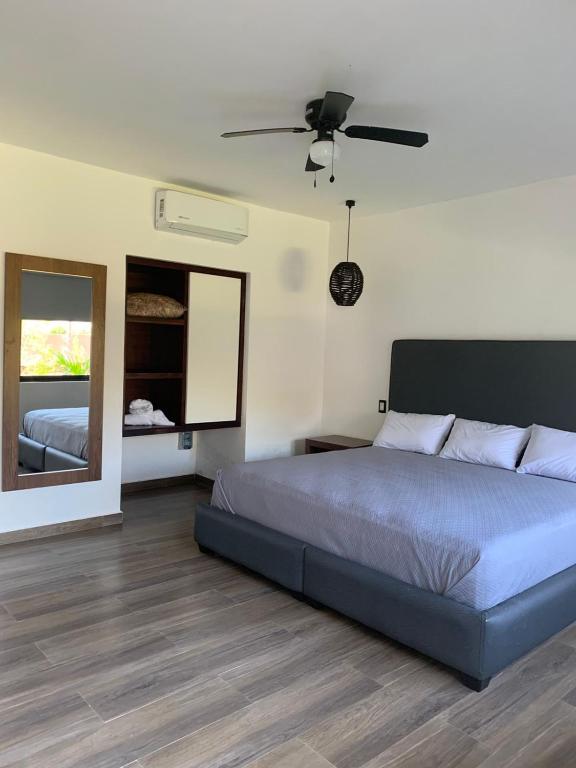 Mar De Estrellas - Hotel - Deluxe King Room