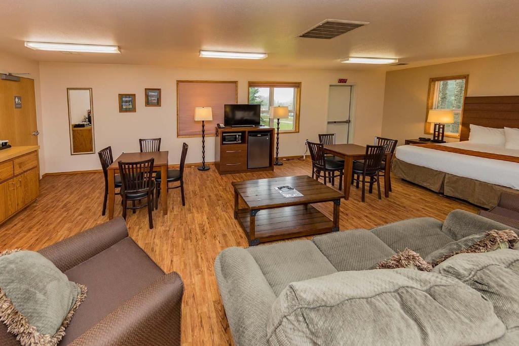 Posezení v ubytování Nisqually Lodge