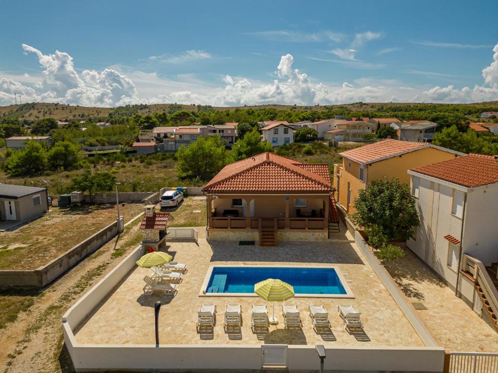 Bazén v ubytovaní Apartments Kiara & Lukas alebo v jeho blízkosti
