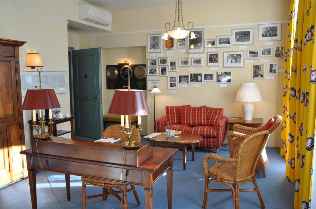 Posezení v ubytování Unique Hotel Innere Enge