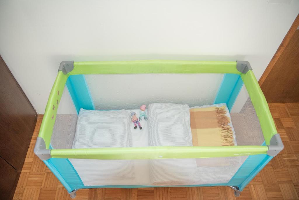 Postel nebo postele na pokoji v ubytování Apartment Karlie