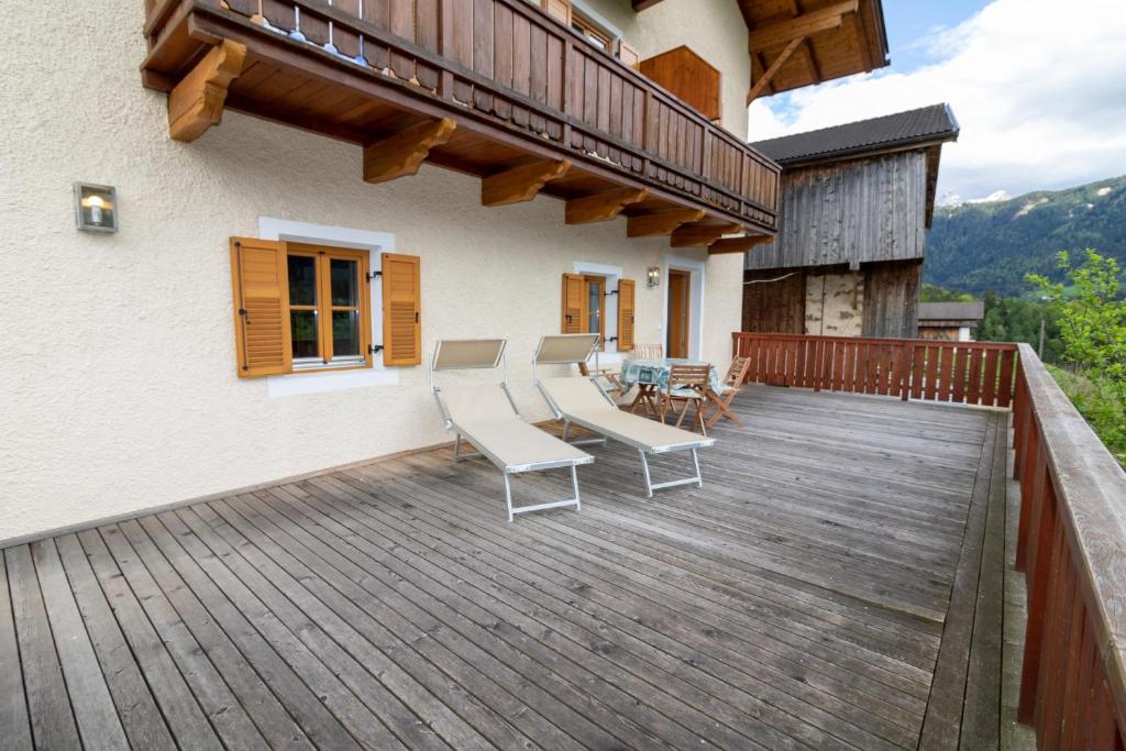 Nespecifikovaný výhled na hory nebo výhled na hory při pohledu z apartmánu