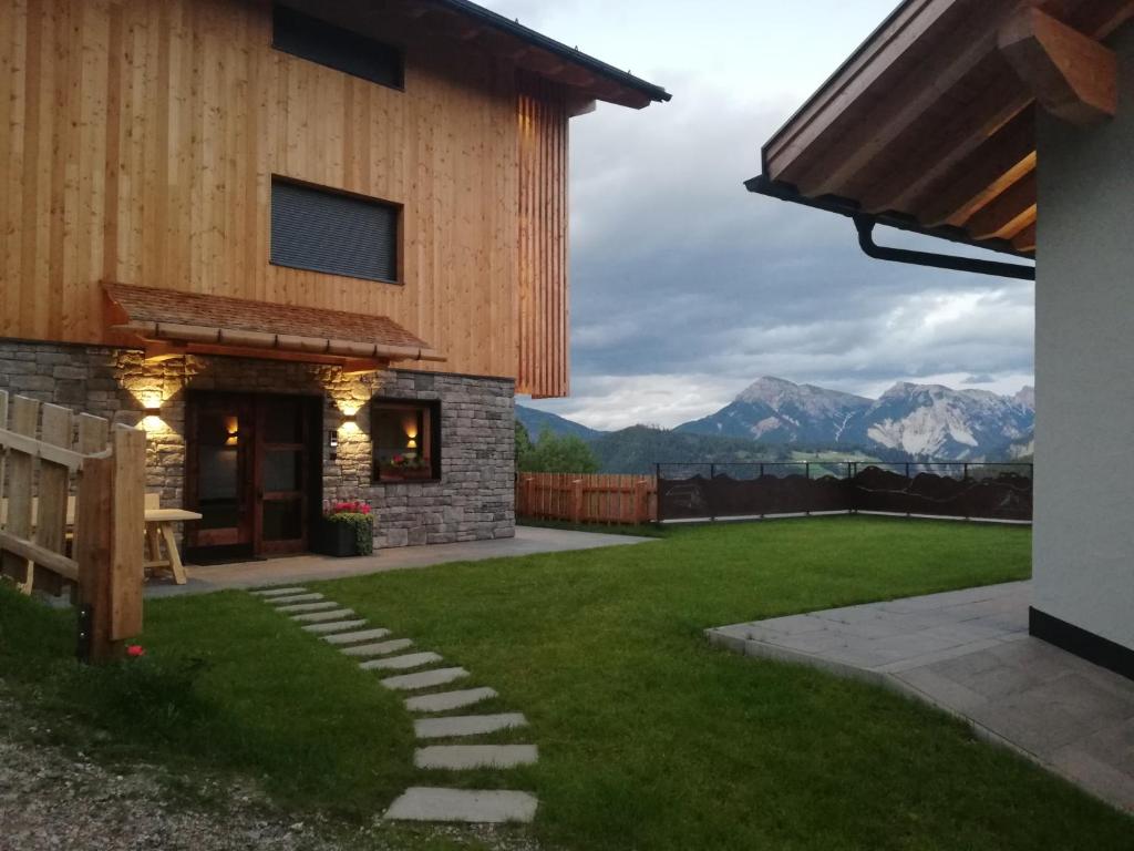 Nespecifikovaný výhled na hory nebo výhled na hory při pohledu z apartmánu