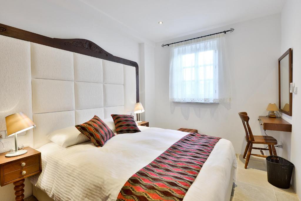 Vasilikis House - Two-Bedroom Suite - Disability Access