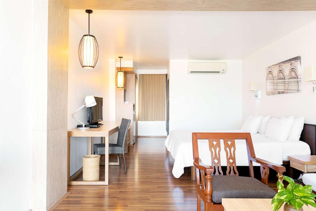 Best Western Phuket Ocean Resort - 13