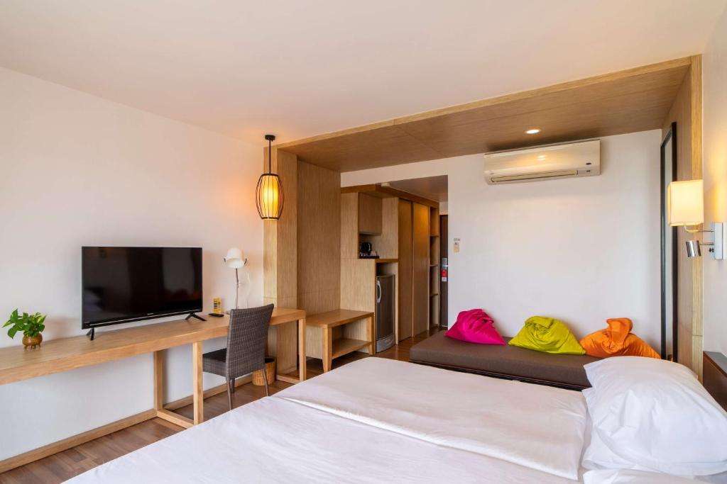 Best Western Phuket Ocean Resort - 17