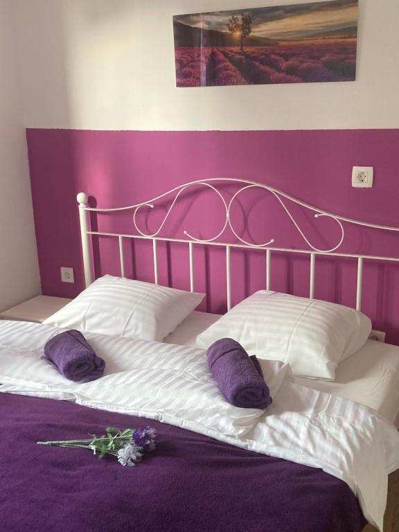 Postel nebo postele na pokoji v ubytování Holiday Home Villa Monica