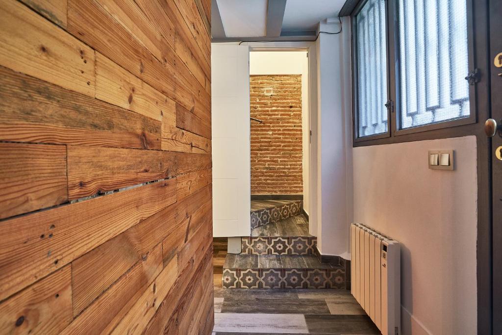 BBarcelona Dúplex Poble Sec - Three-Bedroom Apartment