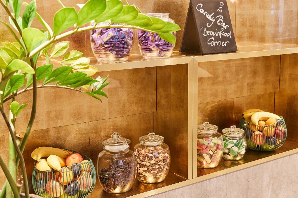 Steigenberger Hotel Herrenhof - Resim 41