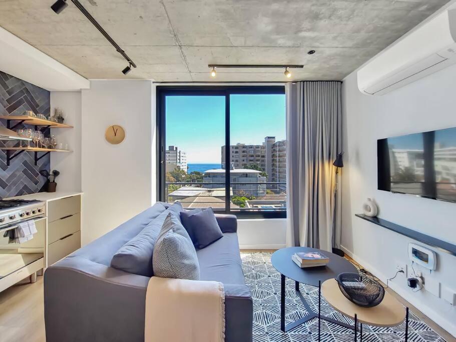 Sunny,bright,secure Promenade apartment with Wifi, Cape Town Updated 2024 Prices