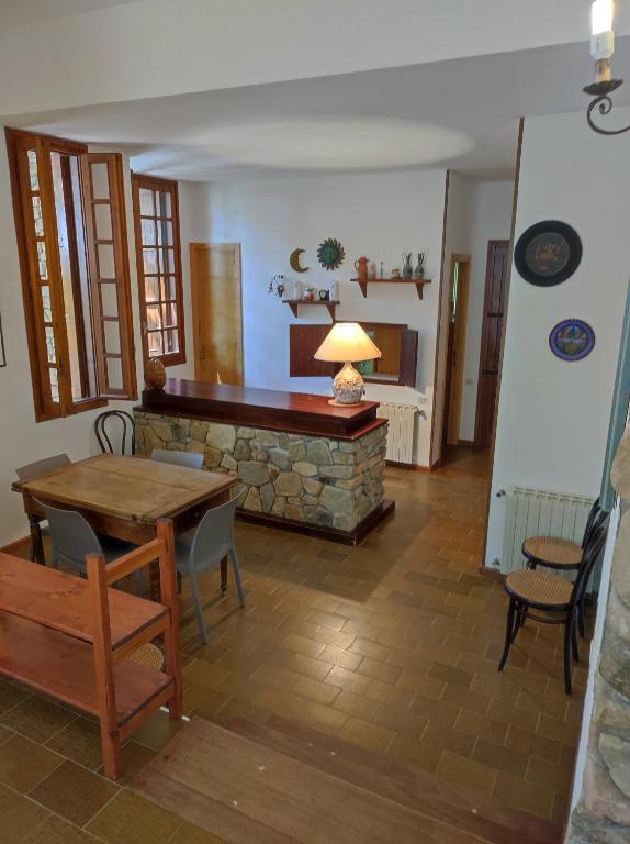 Łóżko lub łóżka w pokoju w obiekcie Villa Giancarla Santa Margherita di Pula