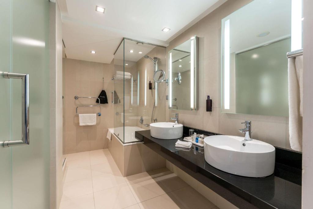 Vannas istaba naktsmītnē Radisson Blu Elizabete Hotel, Riga