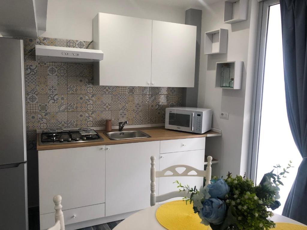 Kuchyň nebo kuchyňský kout v ubytování Solidea House