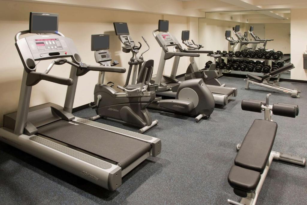Fitness centrum a/nebo fitness zařízení v ubytování Viana Hotel and Spa, Trademark Collection by Wyndham