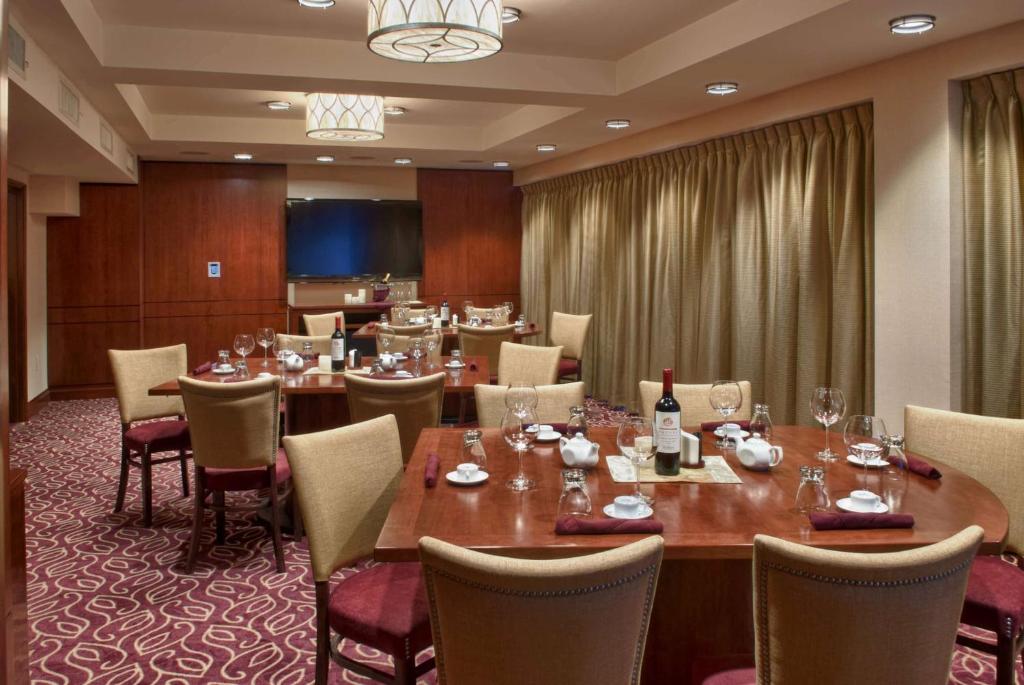 Restaurace v ubytování Viana Hotel and Spa, Trademark Collection by Wyndham