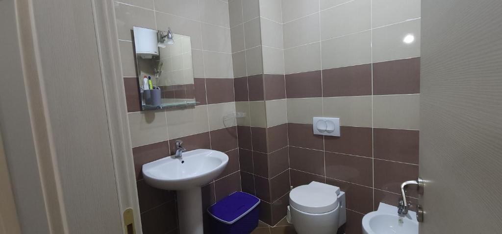 Pleasing Place with free parking on site in Tirana Komuna e Parisit - Image 8