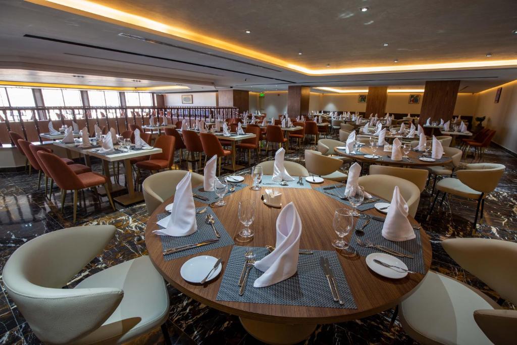 Restaurace v ubytování Petra Moon Luxury Hotel