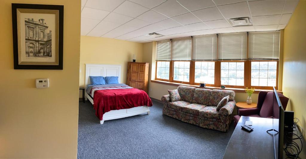 Pershing Heights 203 - Housity