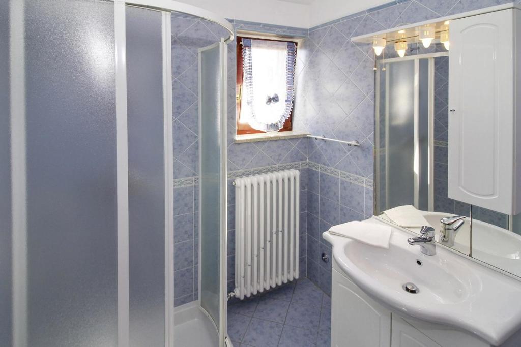 Koupelna v ubytování Luna in Marčana (Haus für 4-6 Personen)