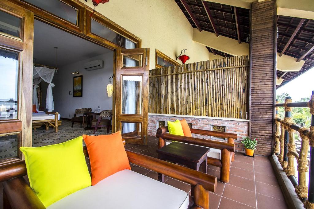 The Island Lodge - Zimmer Mit Kingsize-Bett Und Poolblick