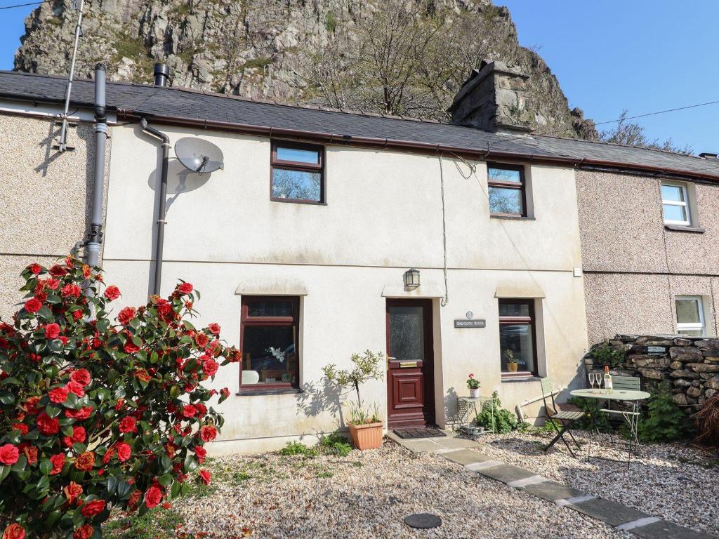 Bridgeway House, BlaenauFfestiniog (updated prices 2024)