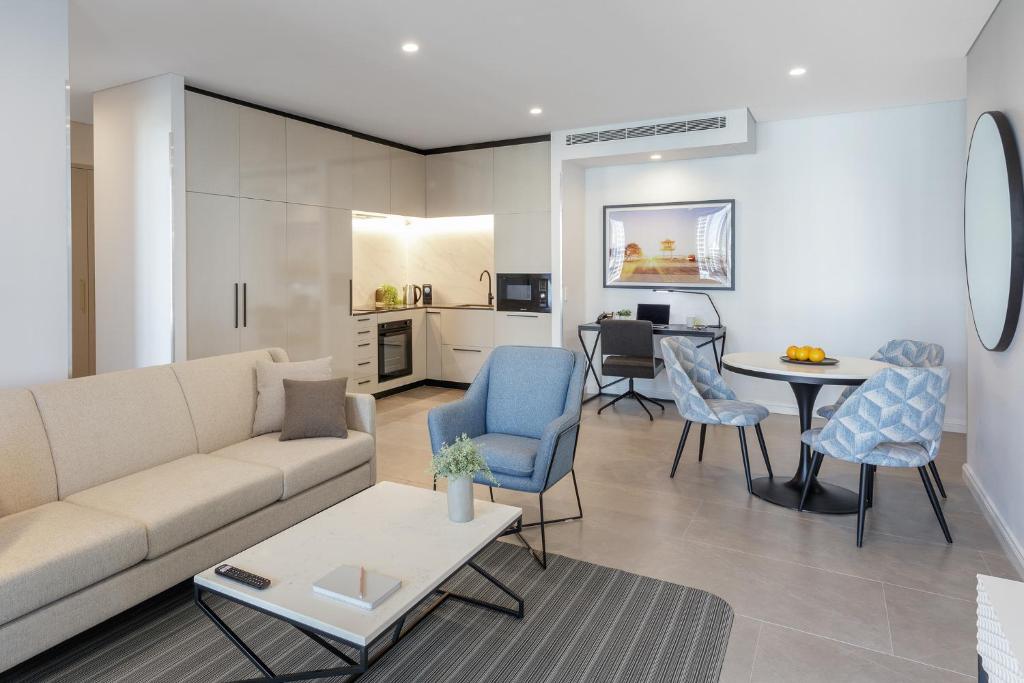 Meriton Suites Surfers Paradise - Resim 24