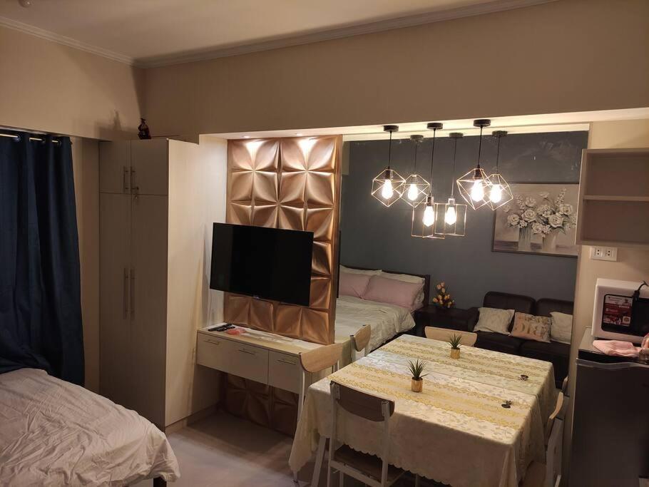 Studio U Across SM Cebu with kitchen! sunvida 2407 - Apartamento De Una Habitación