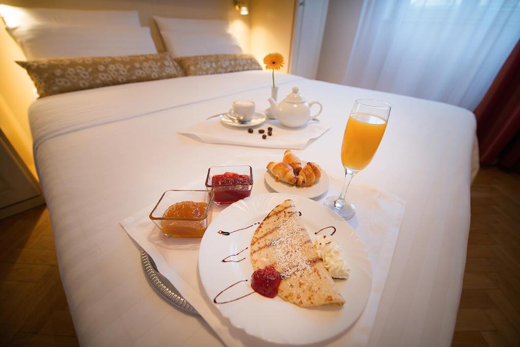 Hotel Suite Home Prague - Resim 44