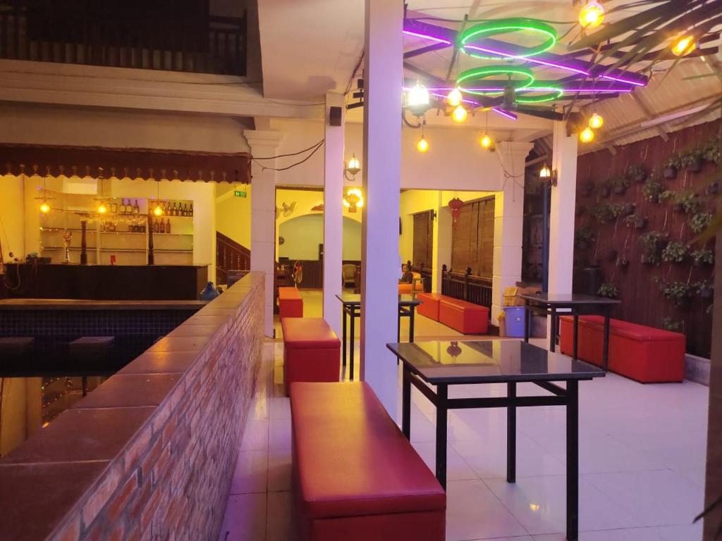 Hotel Four Square, Phumi Ta Phul – Updated 2023 Prices