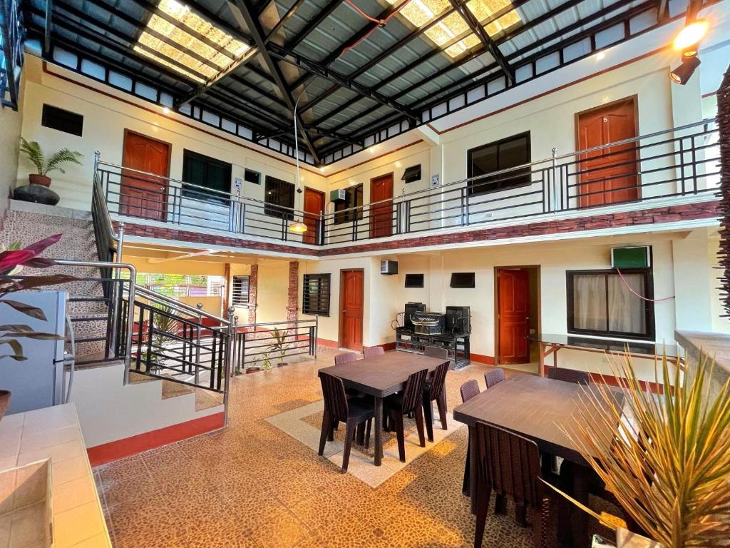 Weekdays Hotspring Resort by Cocotel, Calamba (updated prices 2024)