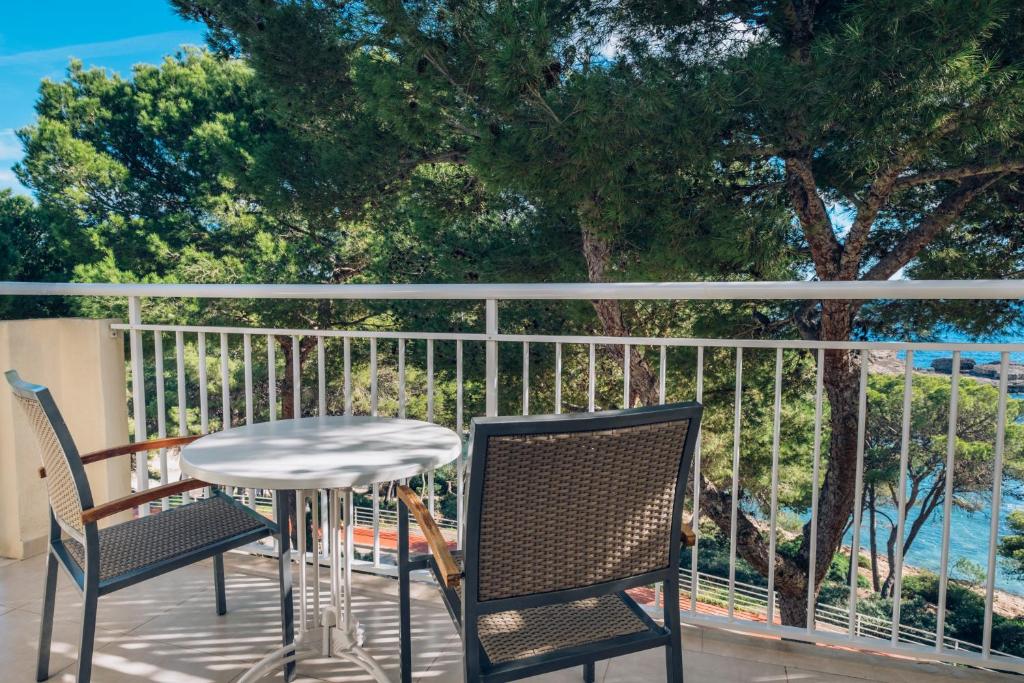 Iberostar Waves Club Cala Barca All Inclusive - 