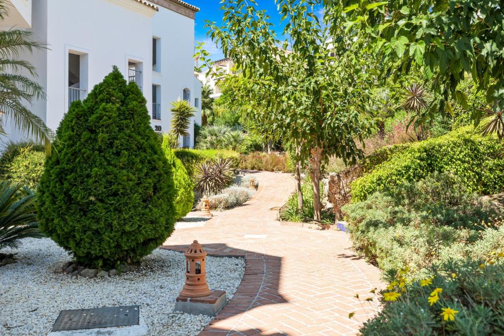 Fotografie z fotogalerie ubytování Stunning Benahavis Golf Apartment La Torre M11 v Malaze