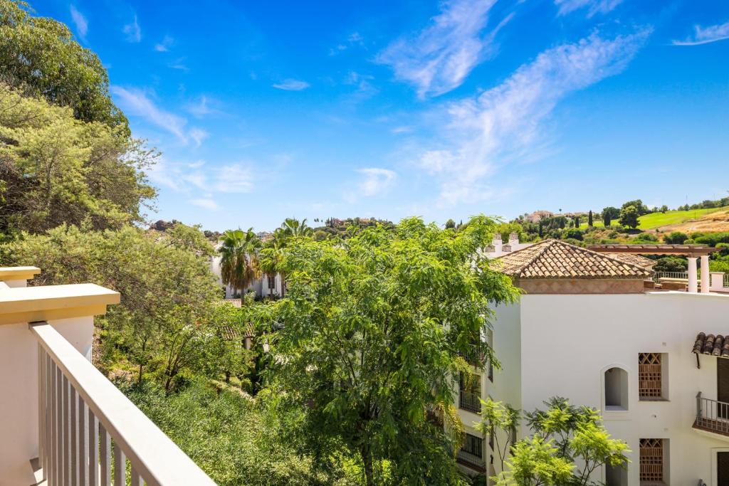 Fotografie z fotogalerie ubytování Stunning Benahavis Golf Apartment La Torre M11 v Malaze
