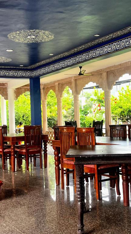 Restaurace v ubytování Radhika Palace Hotel