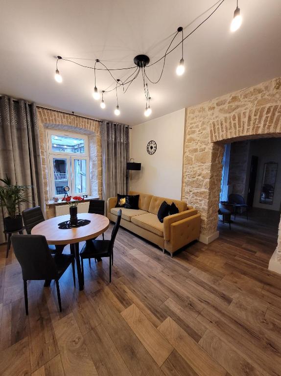 Fotografia z galérie ubytovania Kamieniczka 12 Apartamenty Częstochowa v destinácii Čenstochová