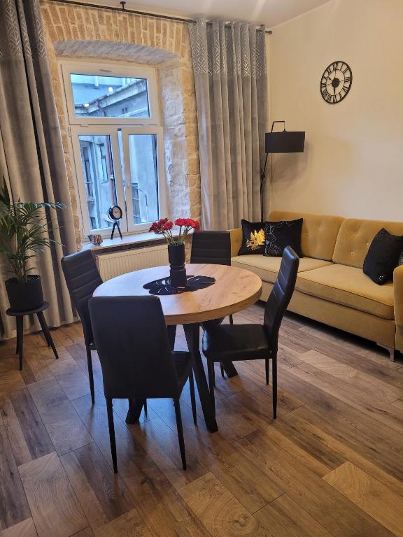 Fotografia z galérie ubytovania Kamieniczka 12 Apartamenty Częstochowa v destinácii Čenstochová