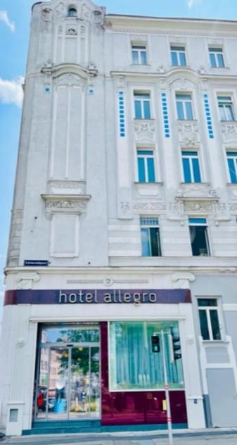Zgradba, v kateri se nahaja hotel