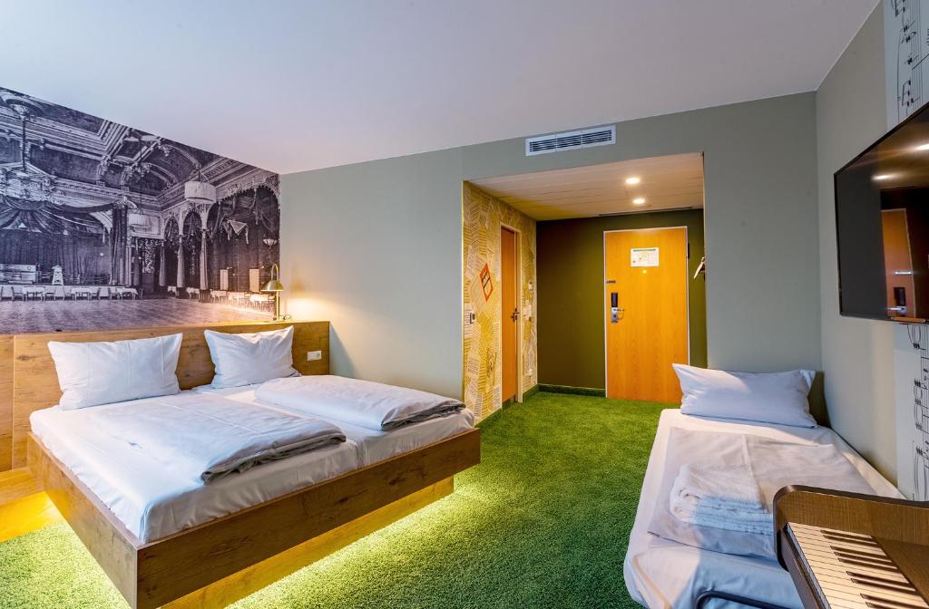 
Double Room with Extra Bed
