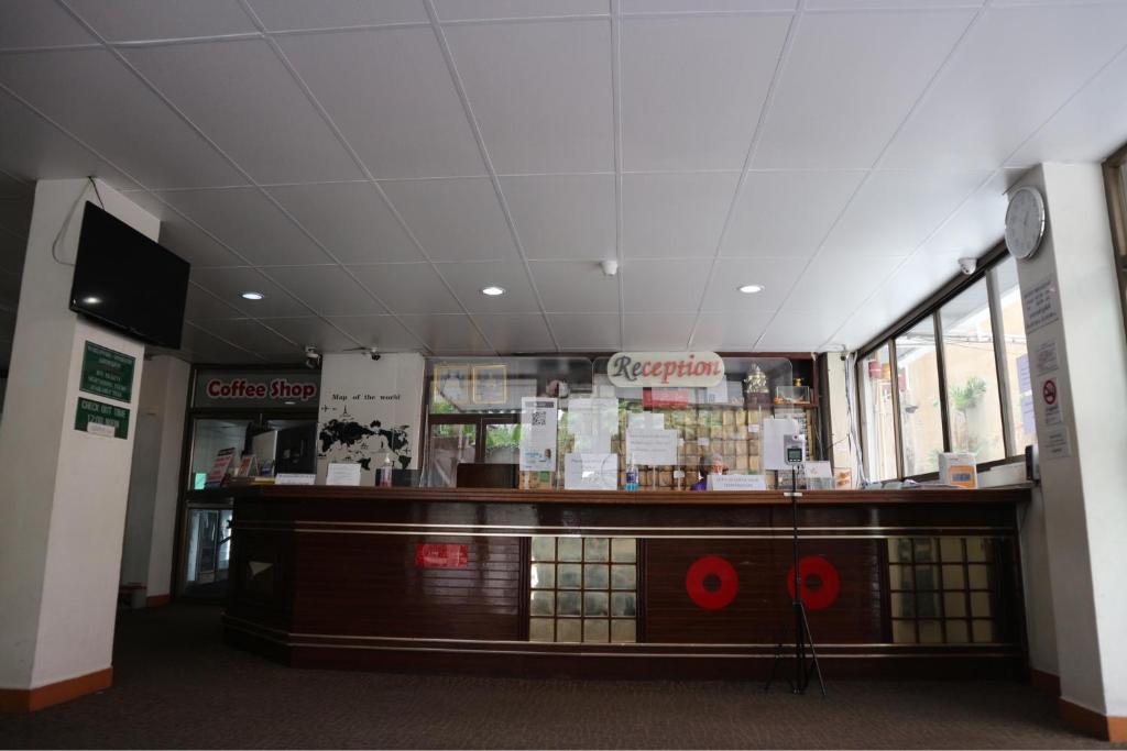 Crown BTS Nana Hotel - Resim 11