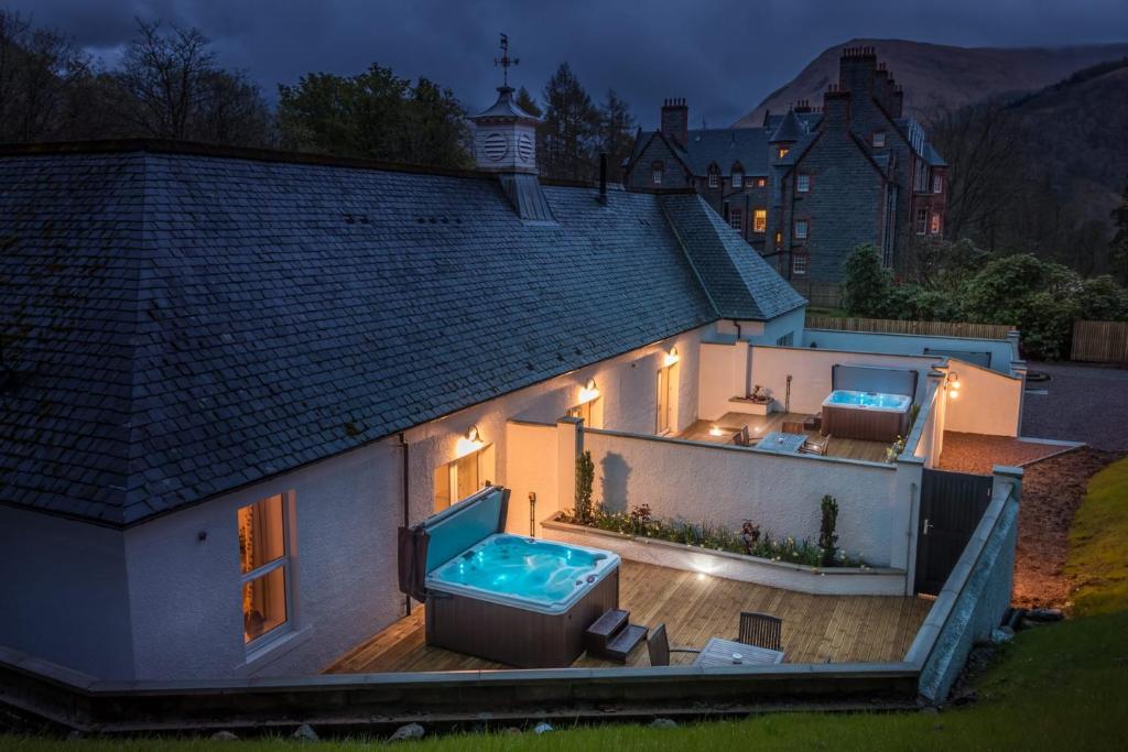 Bazén v ubytování Glencoe House nebo v jeho okolí
