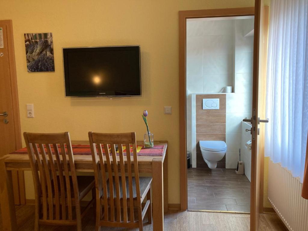 TV a/nebo společenská místnost v ubytování Landhotel Vosse-Schepers