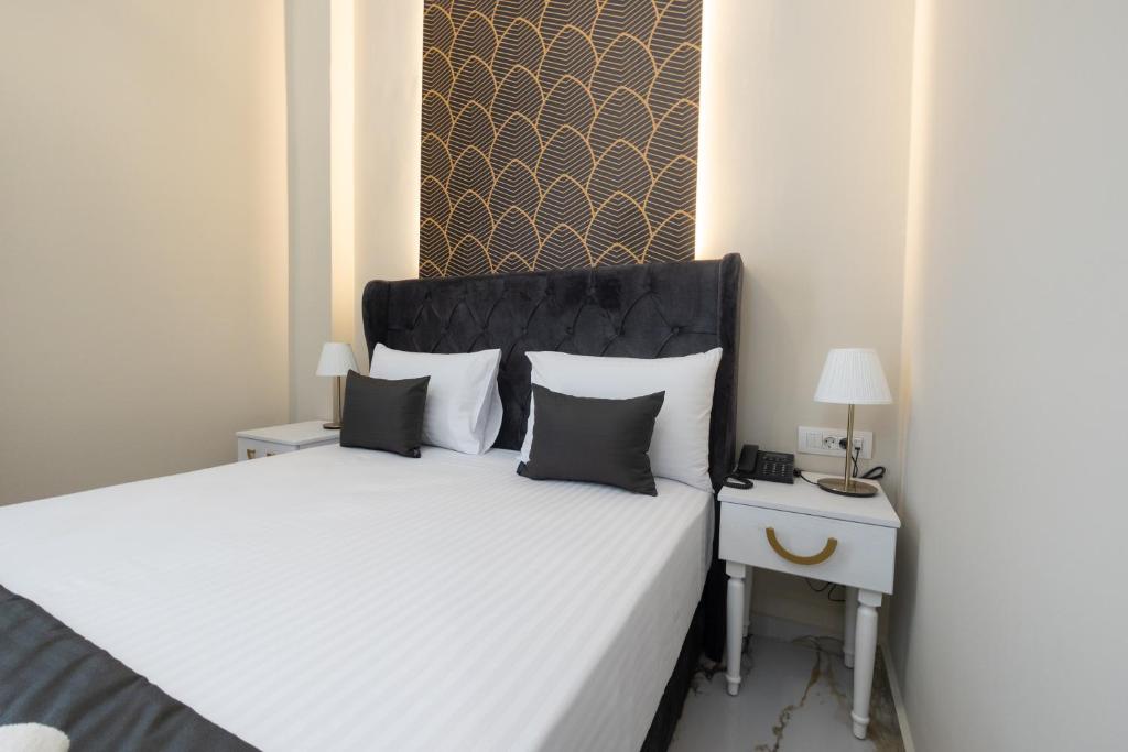 Modern Revival Luxury Hotel - Resim 42