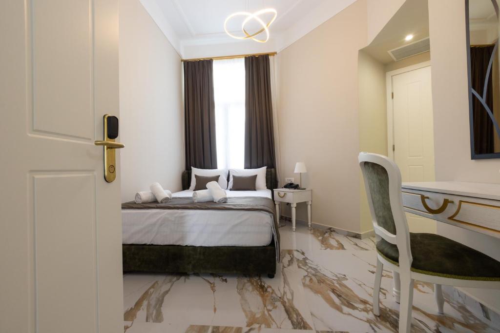 Modern Revival Luxury Hotel - Resim 33