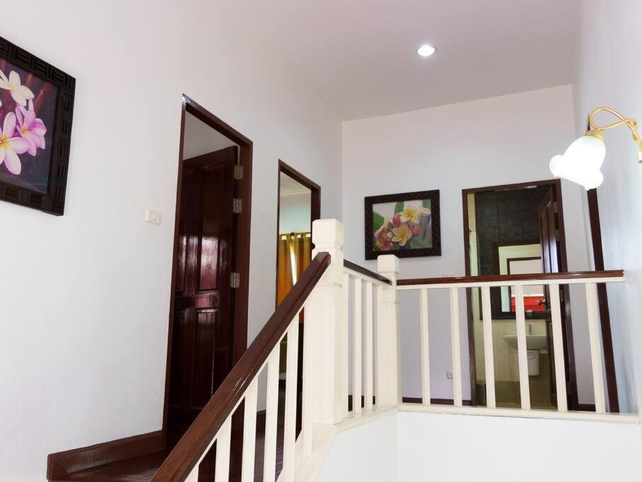 Fotografie z fotogalerie ubytování 4BD Private pool villa in Patong heart quiet&nice v destinaci Pláž Patong