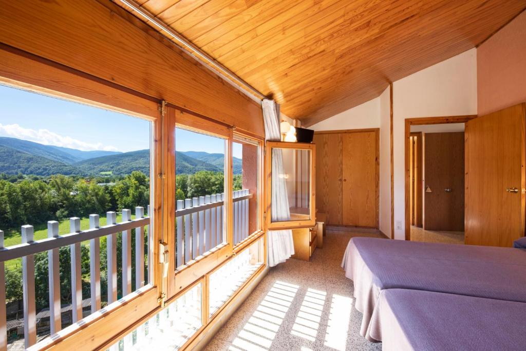 Nespecifikovaný výhled na hory nebo výhled na hory při pohledu z hotelu