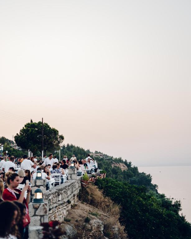 Om Living Afitos - 1